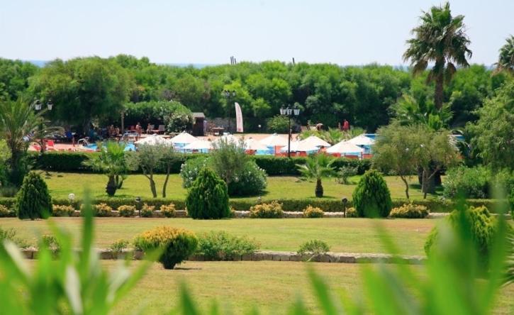 Conte Di Cabrera Hotel Club ポッツァッロ エクステリア 写真
