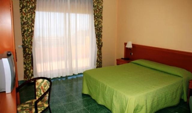 Conte Di Cabrera Hotel Club ポッツァッロ エクステリア 写真