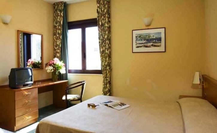 Conte Di Cabrera Hotel Club ポッツァッロ エクステリア 写真